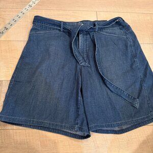 WHMB WOMENS DENIM COLOR SHORTS NEW SIZE 8 SOFT LIGHTWEIGHT